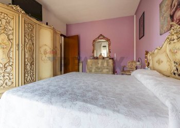 Camera / camera da letto - Four-room apartment Via XX Settembre
 
62, Cardano al Campo - photo 15