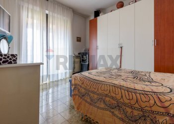 Camera / camera da letto - Four-room apartment Via XX Settembre
 
62, Cardano al Campo - photo 17