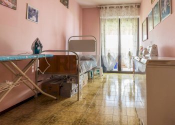 Camera / camera da letto - Four-room apartment Via XX Settembre
 
62, Cardano al Campo - photo 18