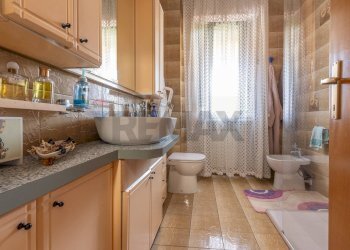 Bagno - Four-room apartment Via XX Settembre
 
62, Cardano al Campo - photo 20