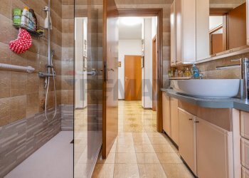 Bagno - Four-room apartment Via XX Settembre
 
62, Cardano al Campo - photo 21