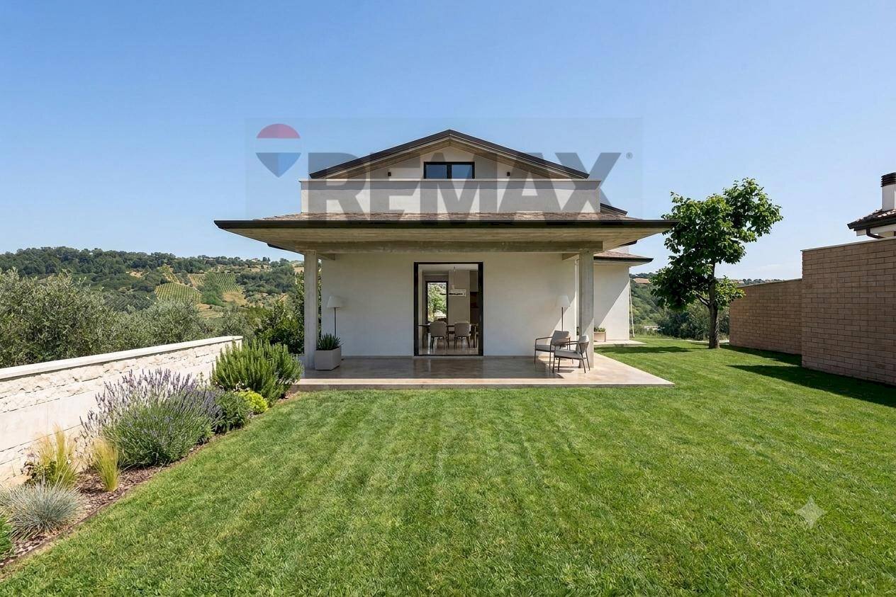 Casa all\'aperto - Villa strada provinciale San Salvatore
snc, Chieti - foto 2