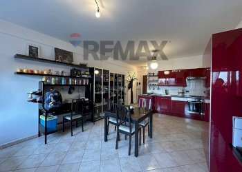Sala da pranzo - Bilocale Via Caltanissetta
 
69, Aprilia - foto 8