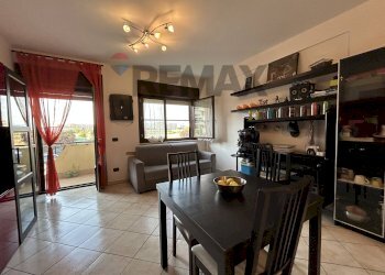 Sala da pranzo - Bilocale Via Caltanissetta
 
69, Aprilia - foto 12