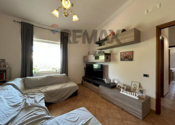 Soggiorno - Semi-detached house via retarola
 
99, Velletri - photo 14