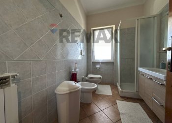 Bagno - Semi-detached house via retarola
 
99, Velletri - photo 26