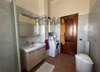 Bagno - Semi-detached house via retarola
 
99, Velletri - photo 27