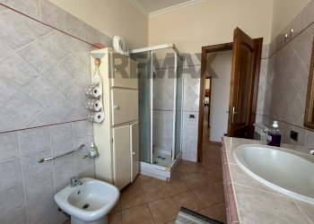 Bagno - Semi-detached house via retarola
 
99, Velletri - photo 38