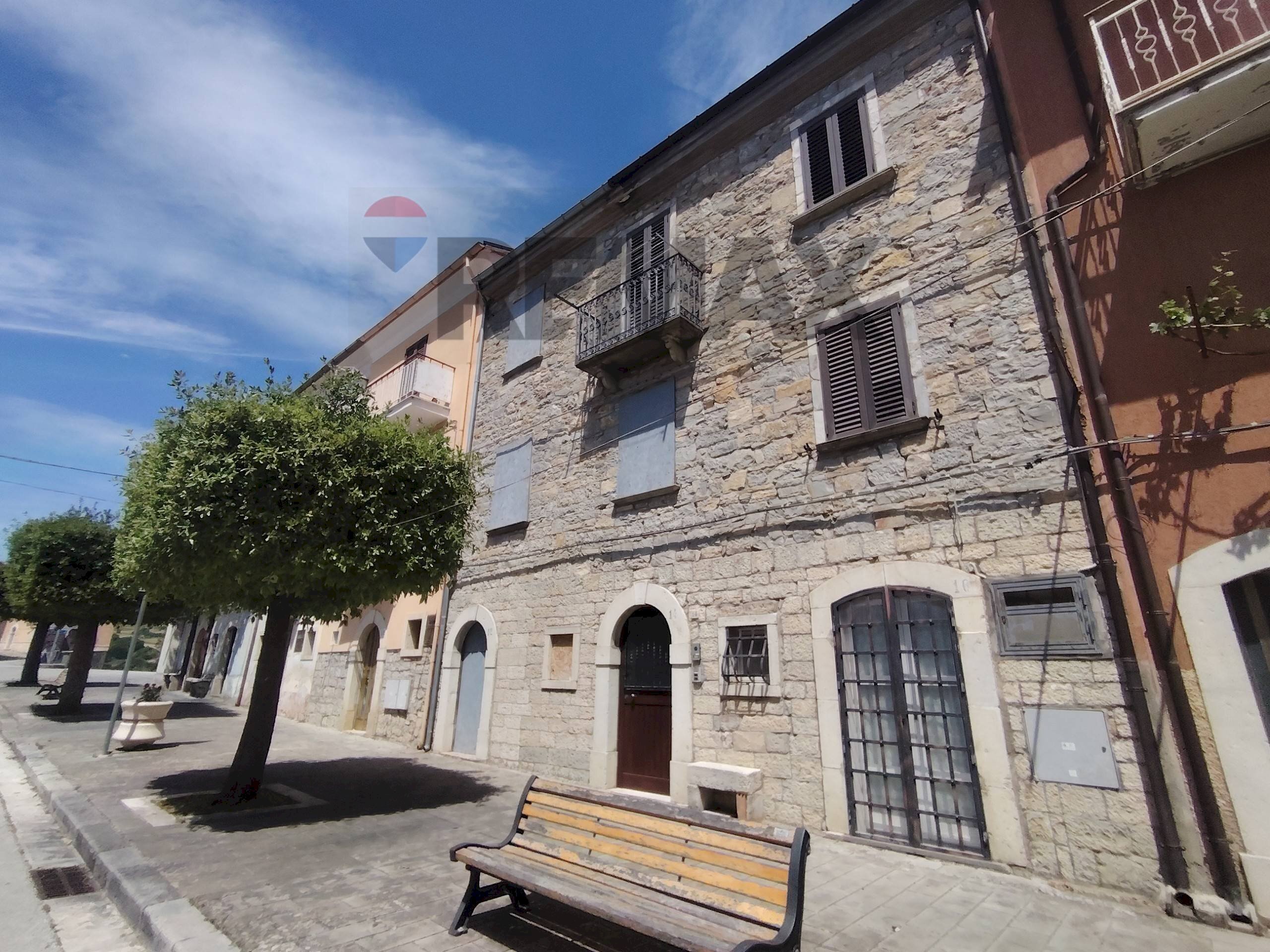 Edificio all\'aperto - Casa semi indipendente Corso Giuseppe Garibaldi
12, Sant'Elena Sannita - foto 2