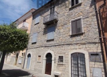Edificio all\'aperto - Casa semi indipendente Corso Giuseppe Garibaldi
12, Sant'Elena Sannita - foto 1