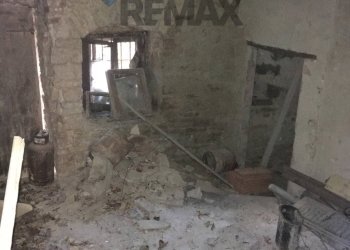 Stanza vuota - Casa semi indipendente Corso Giuseppe Garibaldi
12, Sant'Elena Sannita - foto 12
