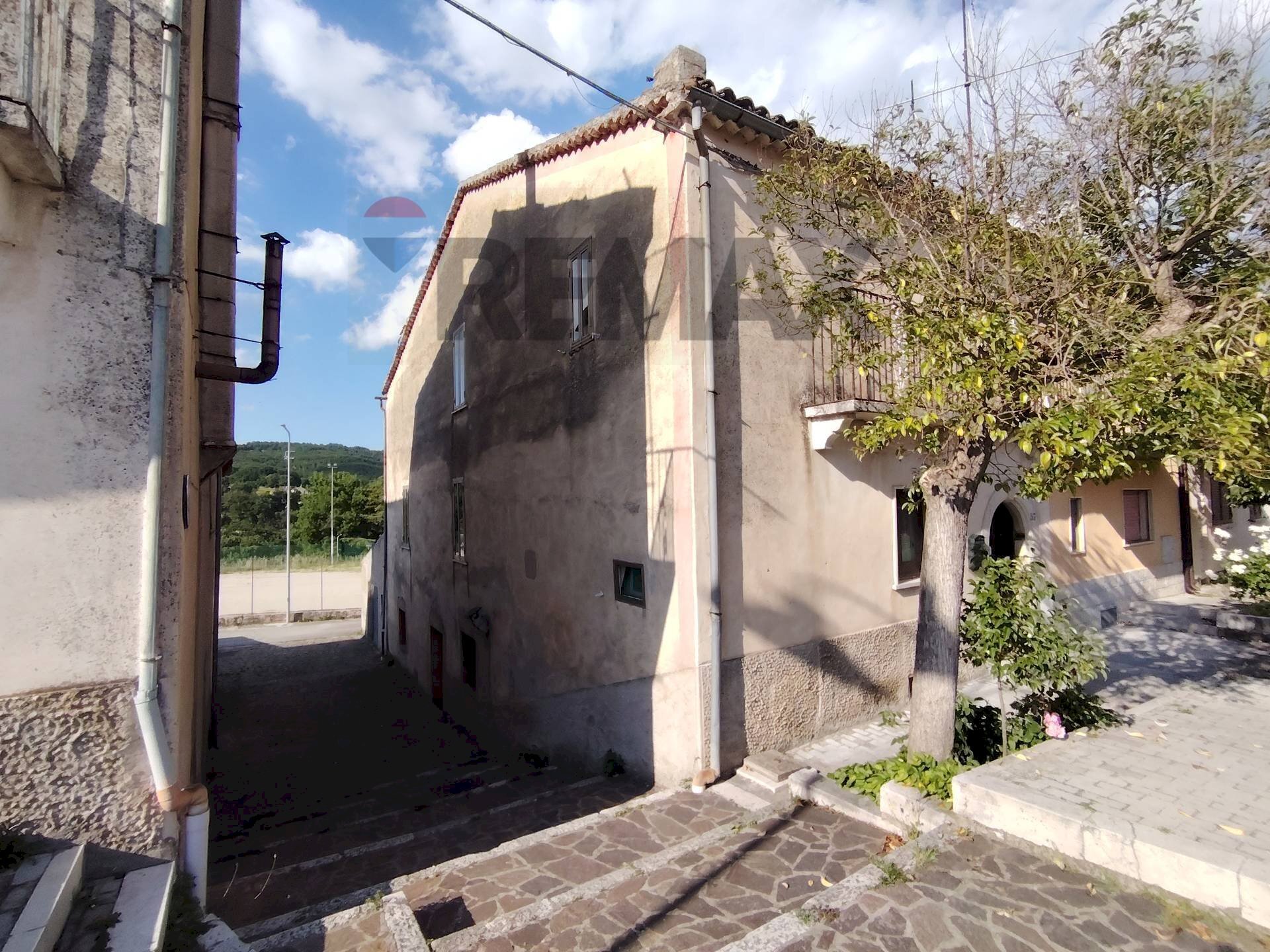 Edificio all\'aperto - Casa semi indipendente Corso Umberto I
 
53, Cercepiccola - foto 3