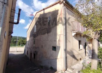 Edificio all\'aperto - Casa semi indipendente Corso Umberto I
 
53, Cercepiccola - foto 4