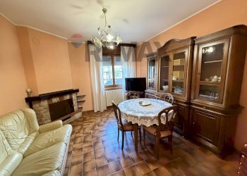 Sala da pranzo - Apartment via Aldo Moro
 
4, Montagano - photo 12