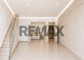 Scale - Independent house Via Vittorio Emanuele Orlando
 
329, Terrasini - photo 3