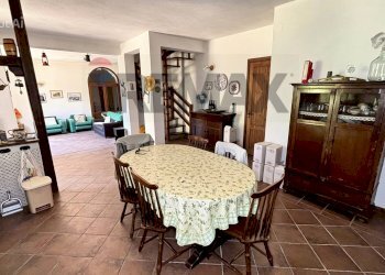 Sala da pranzo - Villa CONTRADA PETROSA
 
SNC, Alimena - photo 16