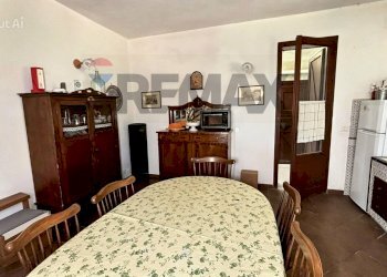 Sala da pranzo - Villa CONTRADA PETROSA
 
SNC, Alimena - photo 11