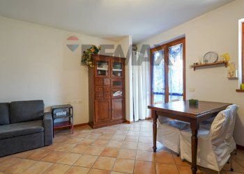 Soggiorno - Trilocale VIA TORE'
 
8, Bianzano - foto 6