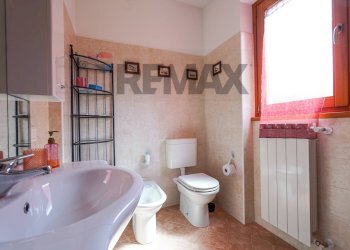 Bagno - Trilocale VIA TORE'
 
8, Bianzano - foto 11