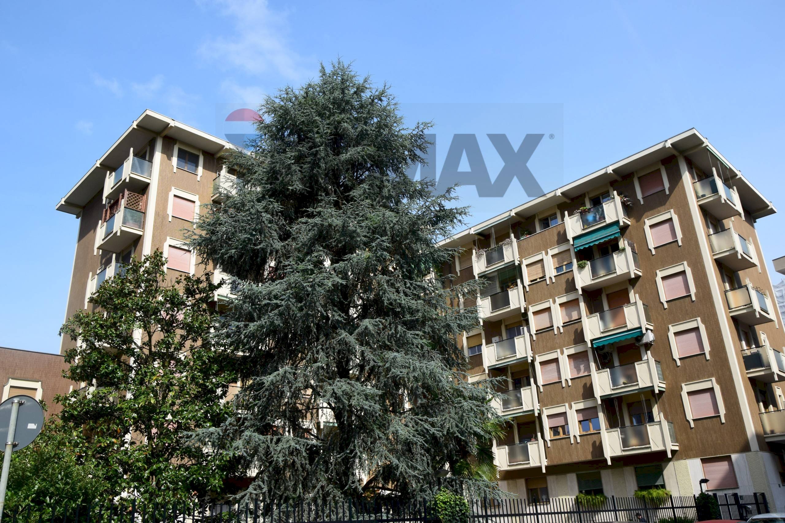 Edificio all\'aperto - Bilocale Via Lanfranco Della Pila
57 E, Milano - foto 2