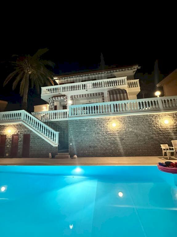 Piscina - Three-room apartment strada Solaro, 147, Sanremo - photo 2