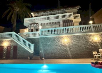 Piscina - Three-room apartment strada Solaro, 147, Sanremo - photo 1