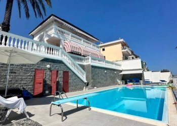 Piscina - Three-room apartment strada Solaro, 147, Sanremo - photo 2