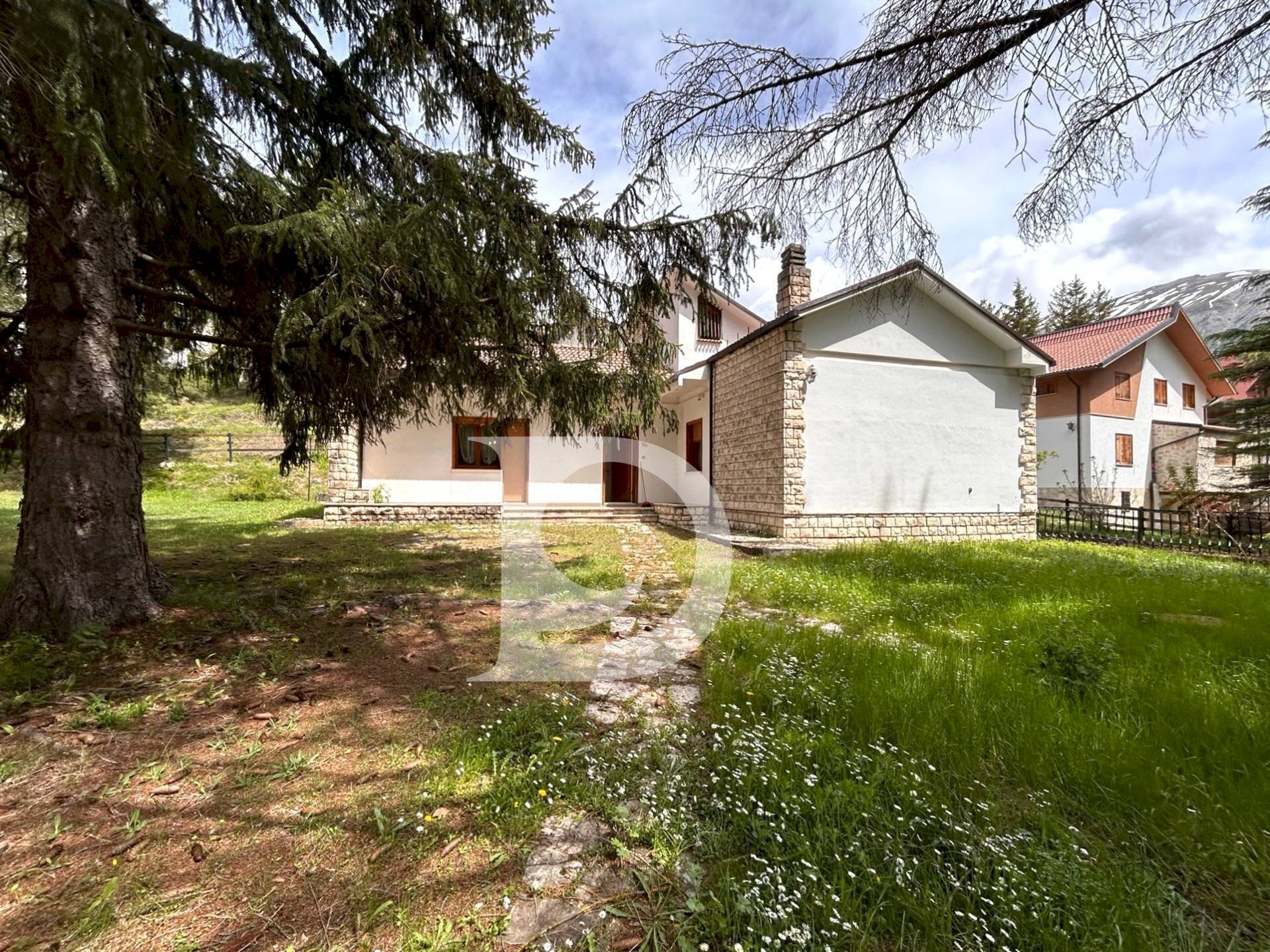 Prospetto - Casa indipendente Via Berardino de Vincentiis
 
134/A, Campo di Giove - foto 1