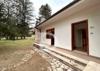 Prospetto - Casa indipendente Via Berardino de Vincentiis
134/A, Campo di Giove - foto 3