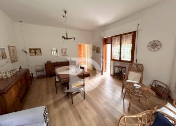 Sala - Casa indipendente Via Berardino de Vincentiis
134/A, Campo di Giove - foto 5