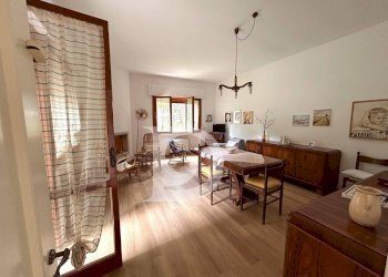 Sala - Casa indipendente Via Berardino de Vincentiis
134/A, Campo di Giove - foto 6