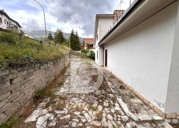Corte - Casa indipendente Via Berardino de Vincentiis
134/A, Campo di Giove - foto 29