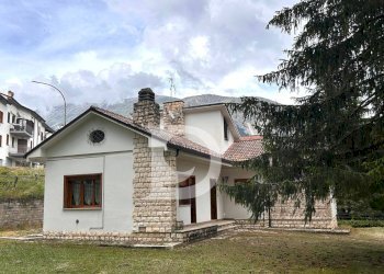 Prospetto - Casa indipendente Via Berardino de Vincentiis
134/A, Campo di Giove - foto 30