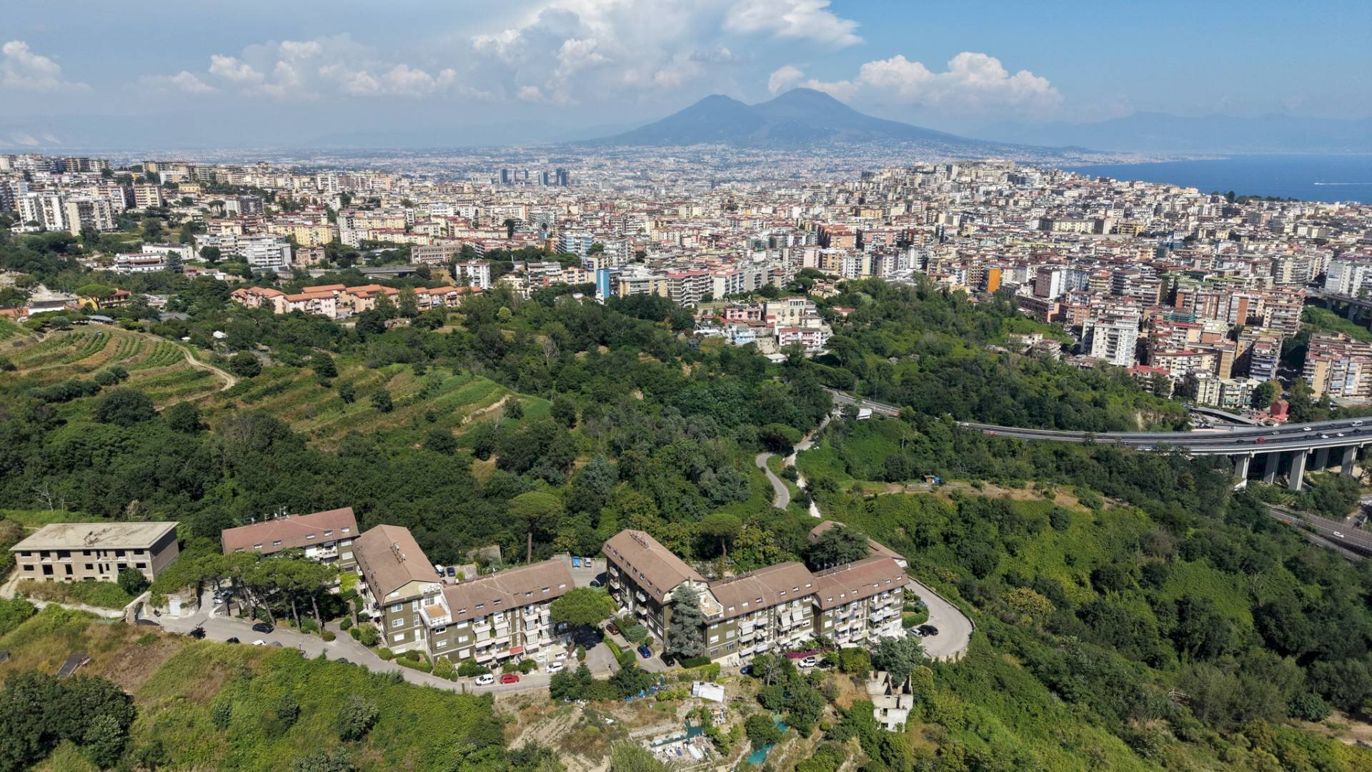 Foto 1 - Quadrilocale Via Camaldolilli
 
59, Napoli - foto 1