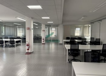dettagli - Ufficio Via Saverio Milella 2/bis, Bari - foto 8