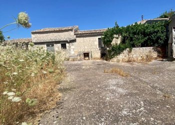 WhatsApp Image 2026-06-20 at 10.01.11 (1) - Rustic Crocevia Cava Ispica 226, Modica - photo 1