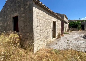 WhatsApp Image 2026-06-20 at 10.01.12 (7) - Rustic Crocevia Cava Ispica 226, Modica - photo 12