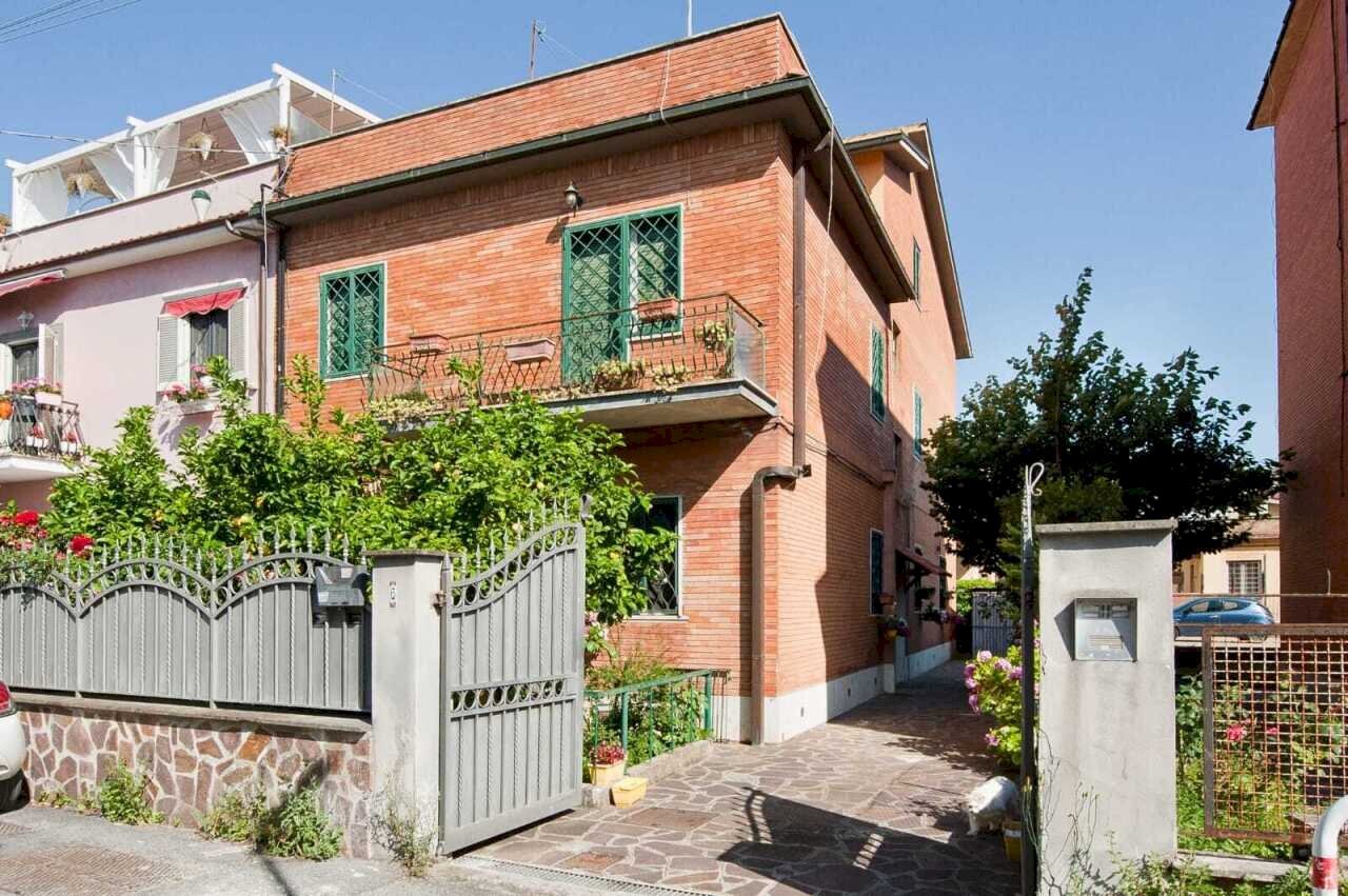 WhatsApp Image 2026-06-10 at 09.33.11 (3) - Two-room apartment Via Vincenzo Bellini 6, Ciampino - photo 1