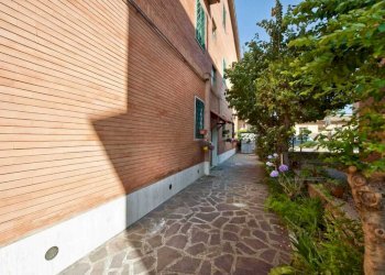 WhatsApp Image 2026-06-10 at 09.33.13 (4) - Two-room apartment Via Vincenzo Bellini 6, Ciampino - photo 4