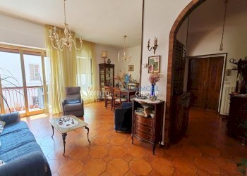 2 - Appartamento Viale Eugenio Chiesa 21, Massa - foto 2