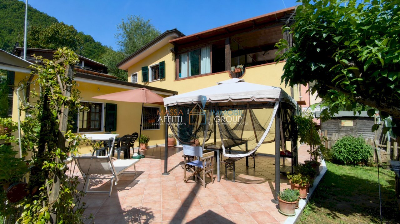 1420359-hf9sc28w - Portion of a house Via Fantiscritti 24, Carrara - photo 1