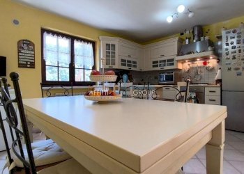 1420359-jsdeel92st - Portion of a house Via Fantiscritti 24, Carrara - photo 7