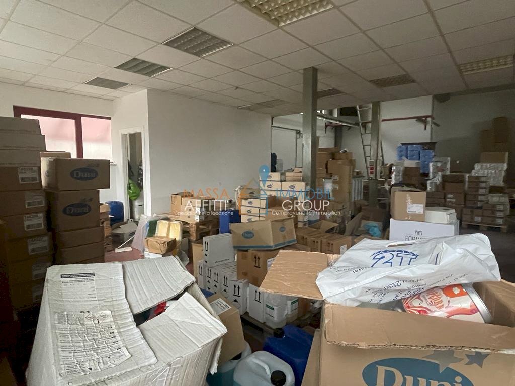 WhatsApp Image 2023-02-22 at 19.22.15 (2).jpeg - Commercial Premises Via del Bravo 4, Carrara - photo 3