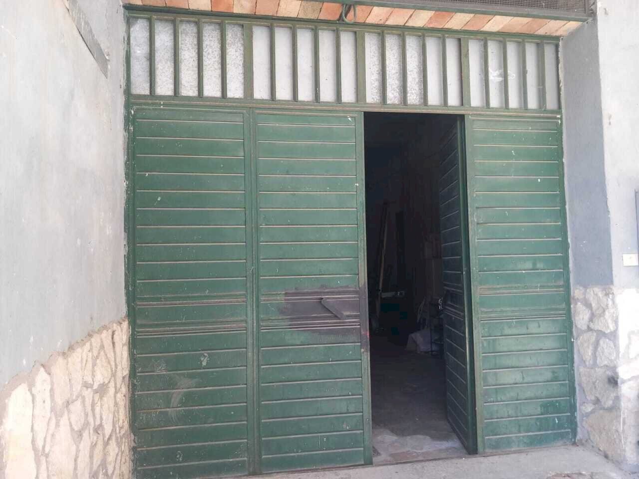 2 - Box Viale Umberto I 35, San Polo dei Cavalieri - foto 2