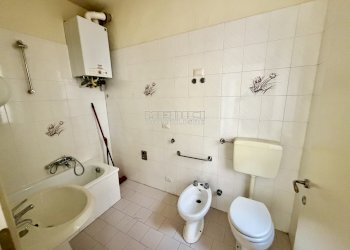 Bagno - Office vicolo Giuseppe Cavalleri, 1, Asti - photo 10