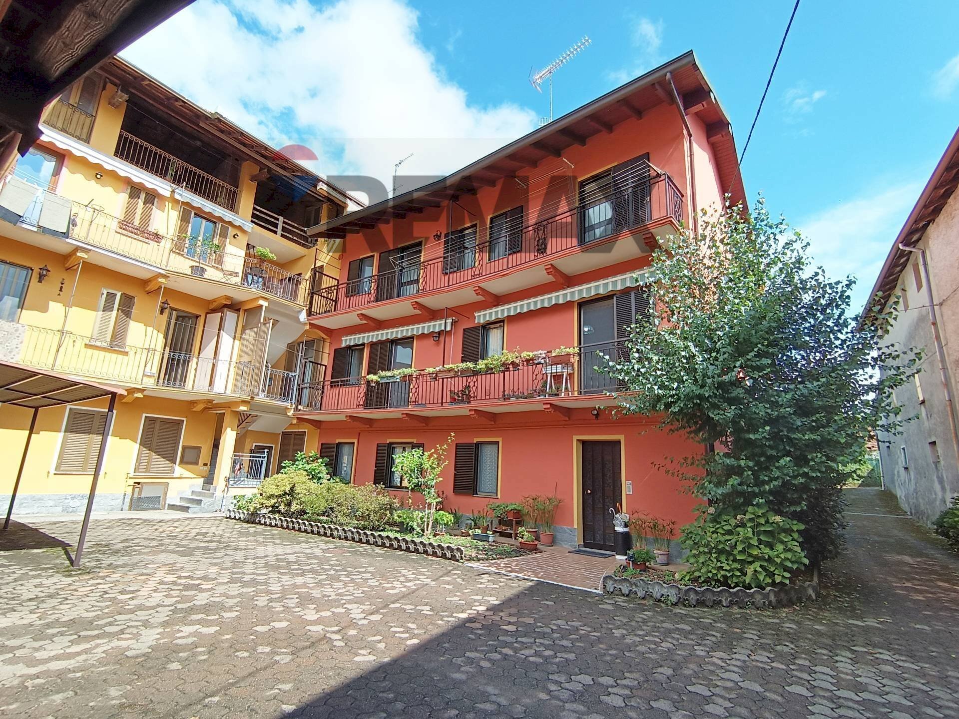 Semi-detached house Gozzano, NO, Gozzano - photo 1