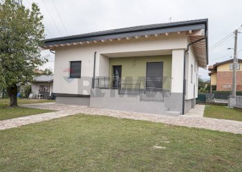 Villa Via San Gaudenzio, 12 
 Locate, Ponte San Pietro - photo 3