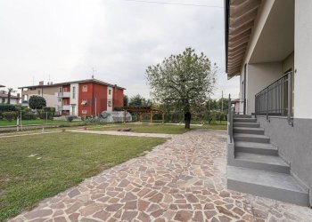 Villa Via San Gaudenzio, 12 
 Locate, Ponte San Pietro - photo 4