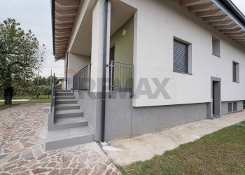 Villa Via San Gaudenzio, 12 
 Locate, Ponte San Pietro - photo 5