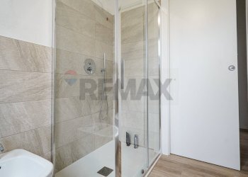 Villa Via San Gaudenzio, 12 
 Locate, Ponte San Pietro - photo 19